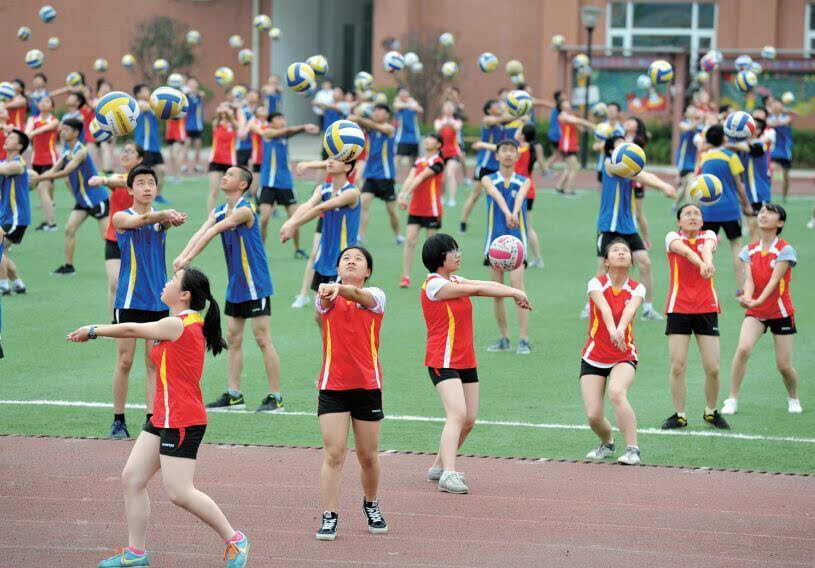 貴陽市第一實驗小學和中學老師自創(chuàng)趣味課間操-