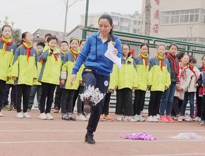 濉溪縣實驗小學 讓健康課間游戲流行起來