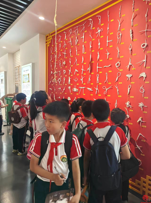 濟南市萊蕪第二實驗小學三(13)中隊開展探索繩文化研學活動