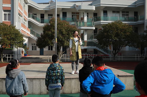 實驗小學舉行消防疏散演練