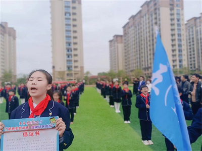 東海縣實驗小學開展"拒絕手機誘惑,倡導閱讀運動"活動