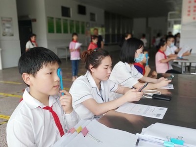 關愛學生眼健康 視力檢查進校園--滁州市第二實驗小學組織開展學生視力檢查活動