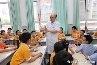 德州市立醫院走進實驗小學開展愛眼日活動