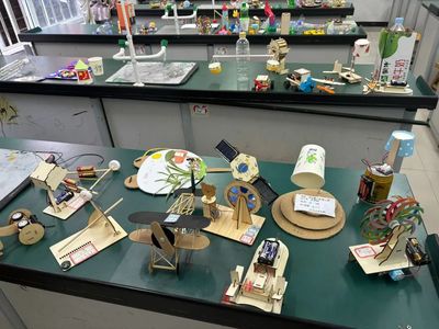 【明潤十小 · 活動】 科技筑造夢想 創(chuàng)新啟迪未來--臨沂第十實驗小學(xué)開展科幻畫、科技小制作及小發(fā)明作品評比活動