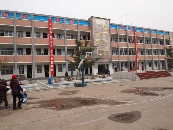 實驗小學(xué)開學(xué)工作有特色